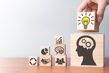 恐龙是怎样诞生的？