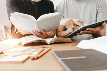 恐龙是怎样诞生的？