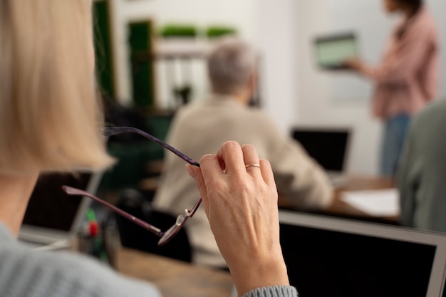 手工小闹钟怎么做