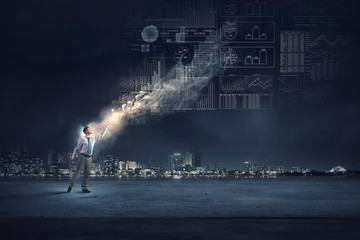 国武功夫会馆的馆长及教练介绍